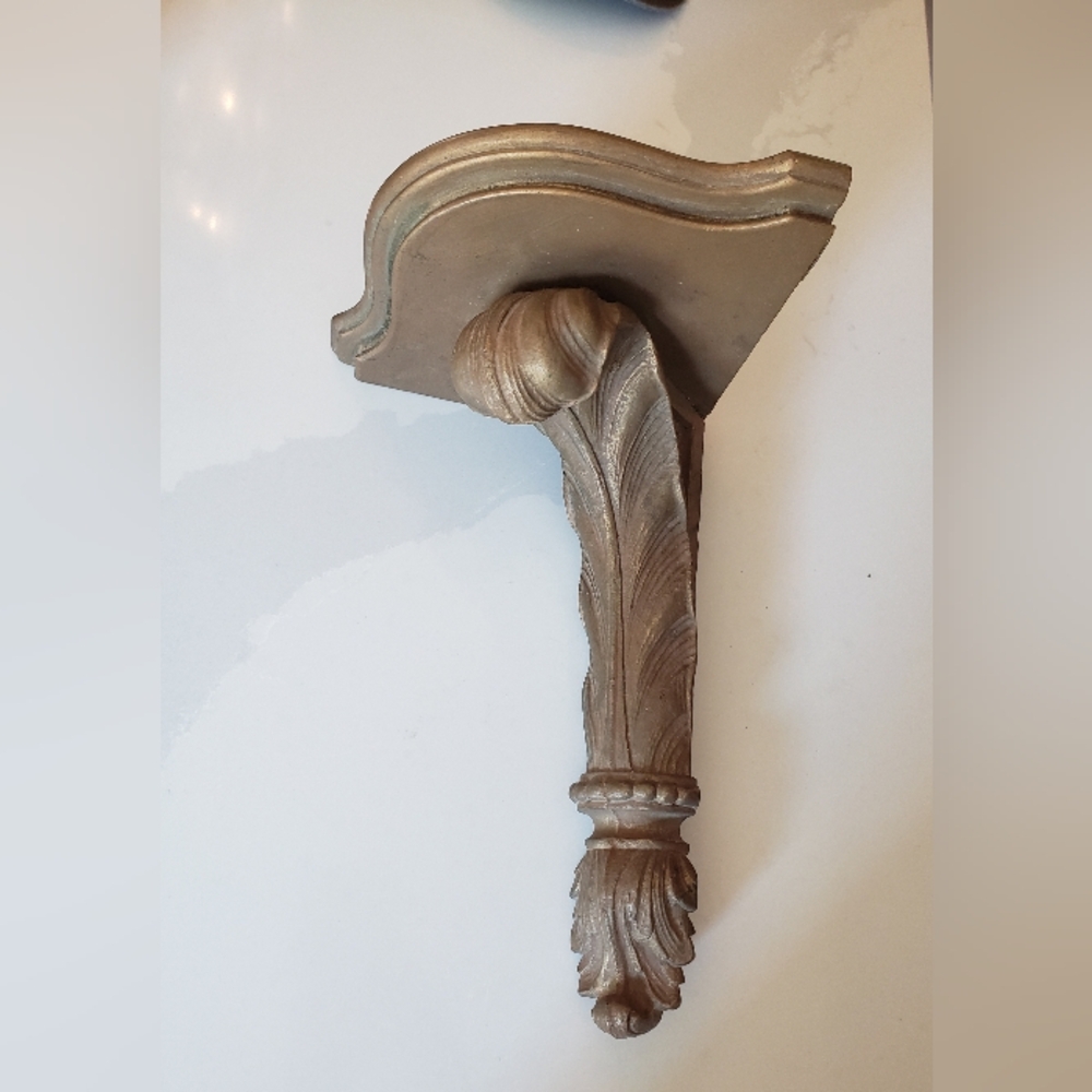Vintage Syroco Wood Corner Display Shelf, Hard To Come By, Wood Composite - Picture 2 of 9